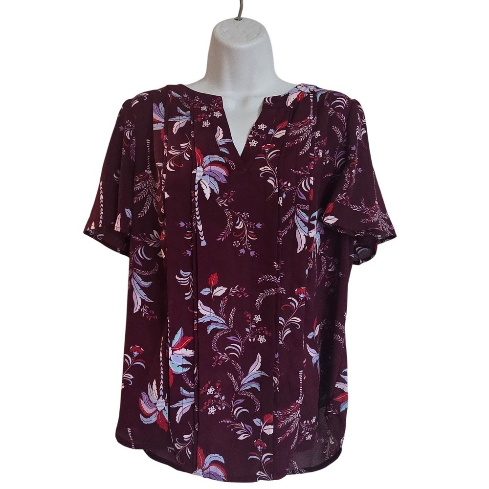 Liz Claiborne Burgundy Floral Print V Neck Short Sleeve Top Women's SizeM /0217‎